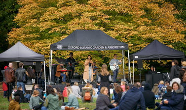 Performance by Tiece at Harcourt Arboretum Autumn Fair